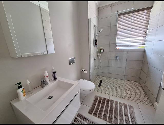 2 BEDROOM SIMPLEX FOR SALE IN KINDLEWOOD ESTATE